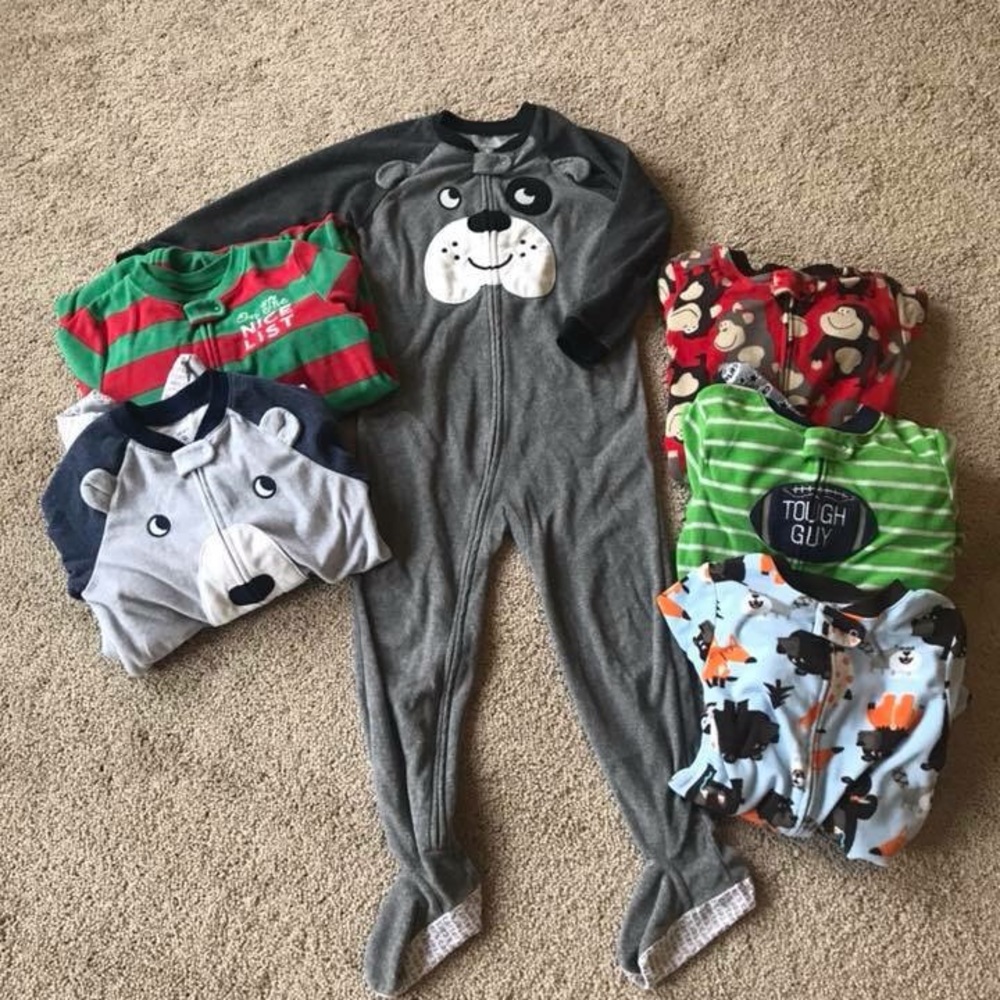 Fleece onesie pajama bundle 5T - 6 pairs